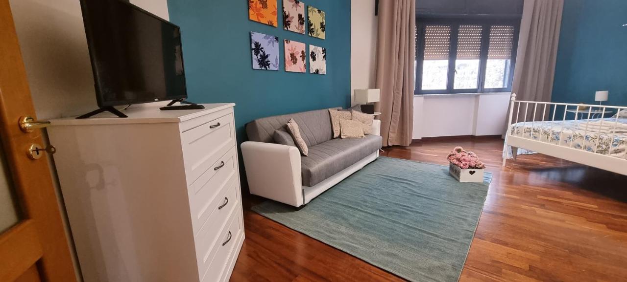 Via Battisti 109 Apartment Caserta Bagian luar foto